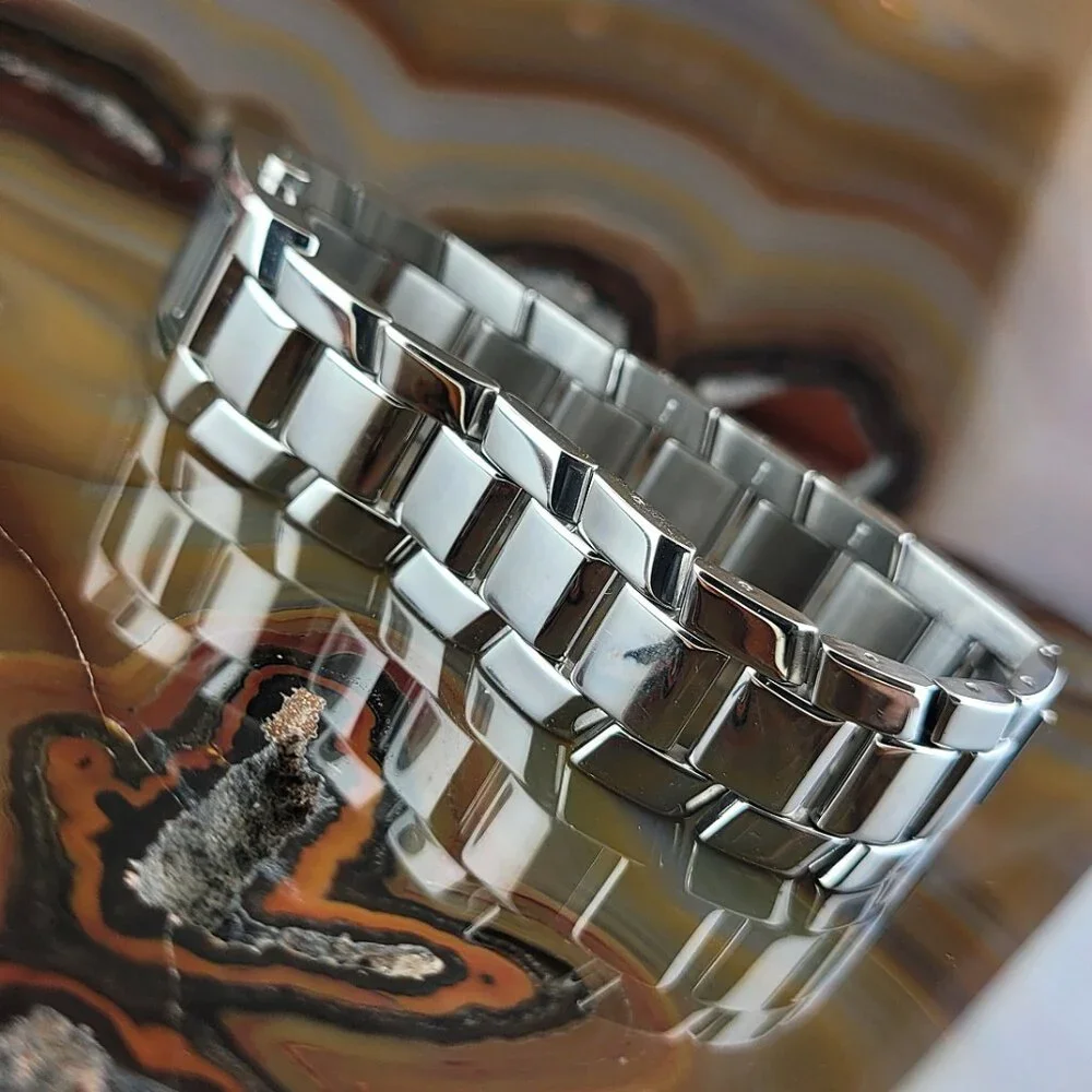Womens Geneve Swiss Polished Steel Bracelet Watch